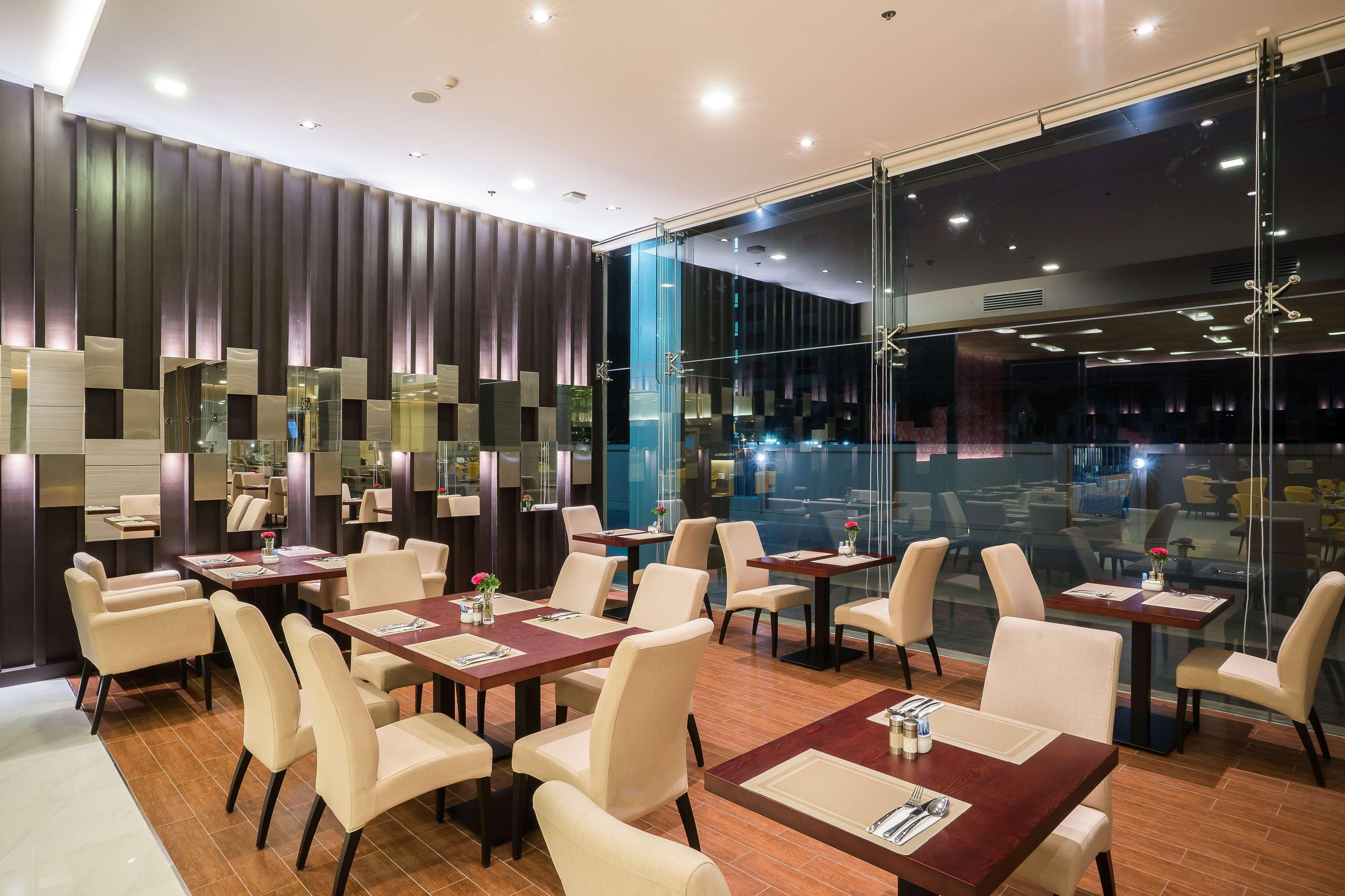 Best Western Plus Wanda Grand Hotel Nonthaburi Exterior foto