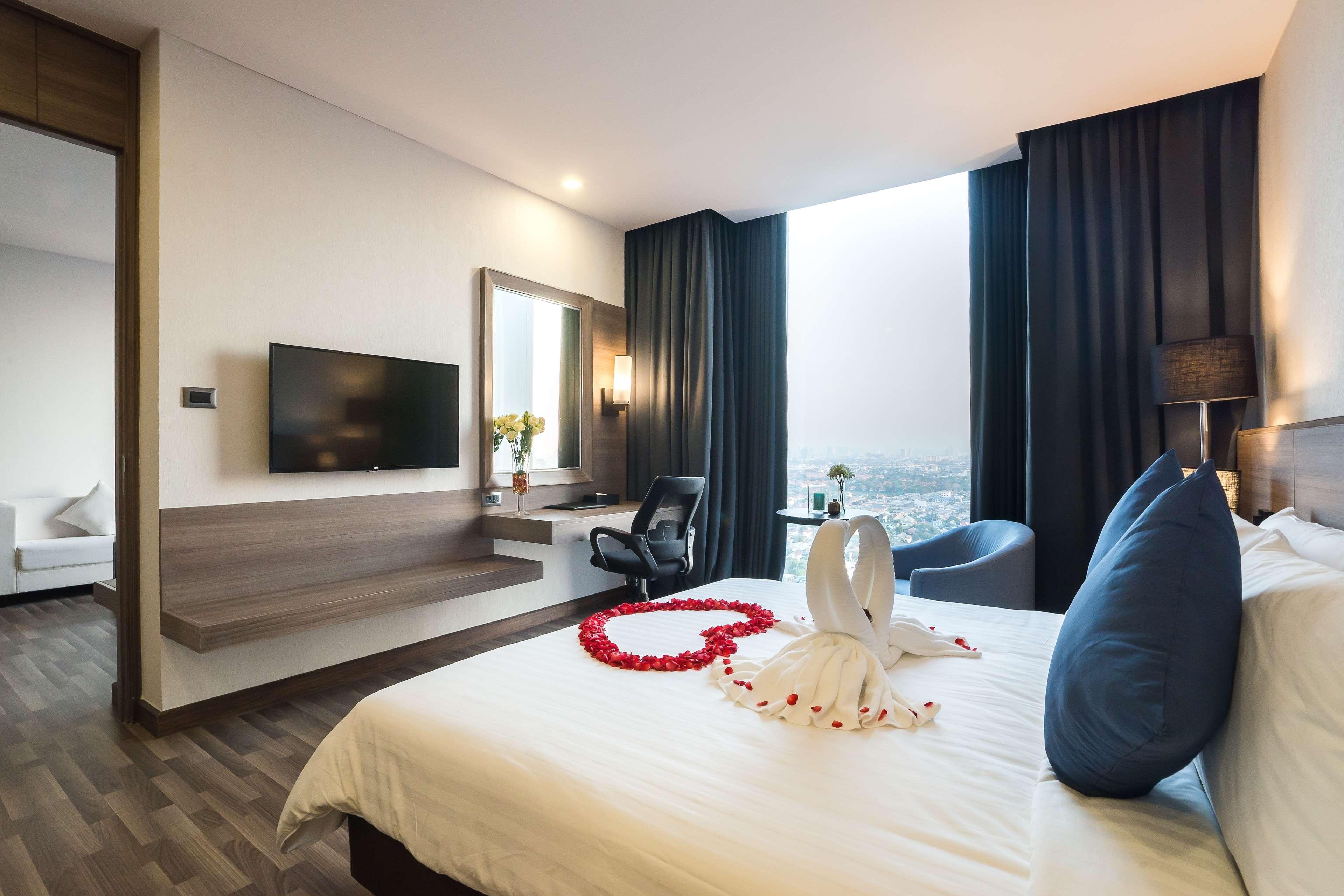 Best Western Plus Wanda Grand Hotel Nonthaburi Exterior foto